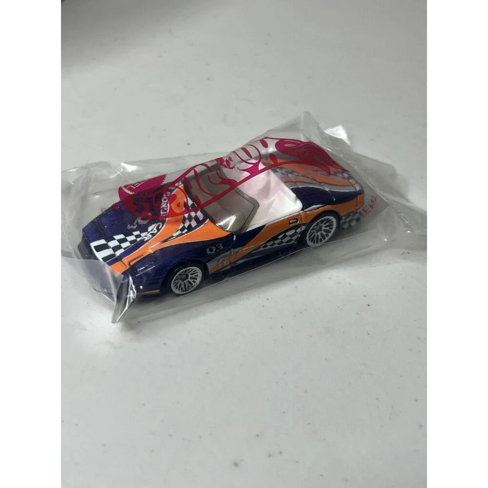 Hot Wheels Custom Corvette 98 Bonus Car Q3 NEw